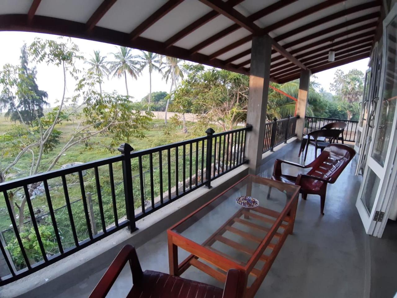 Blue Sands Beach Resort Passikudah Exterior photo